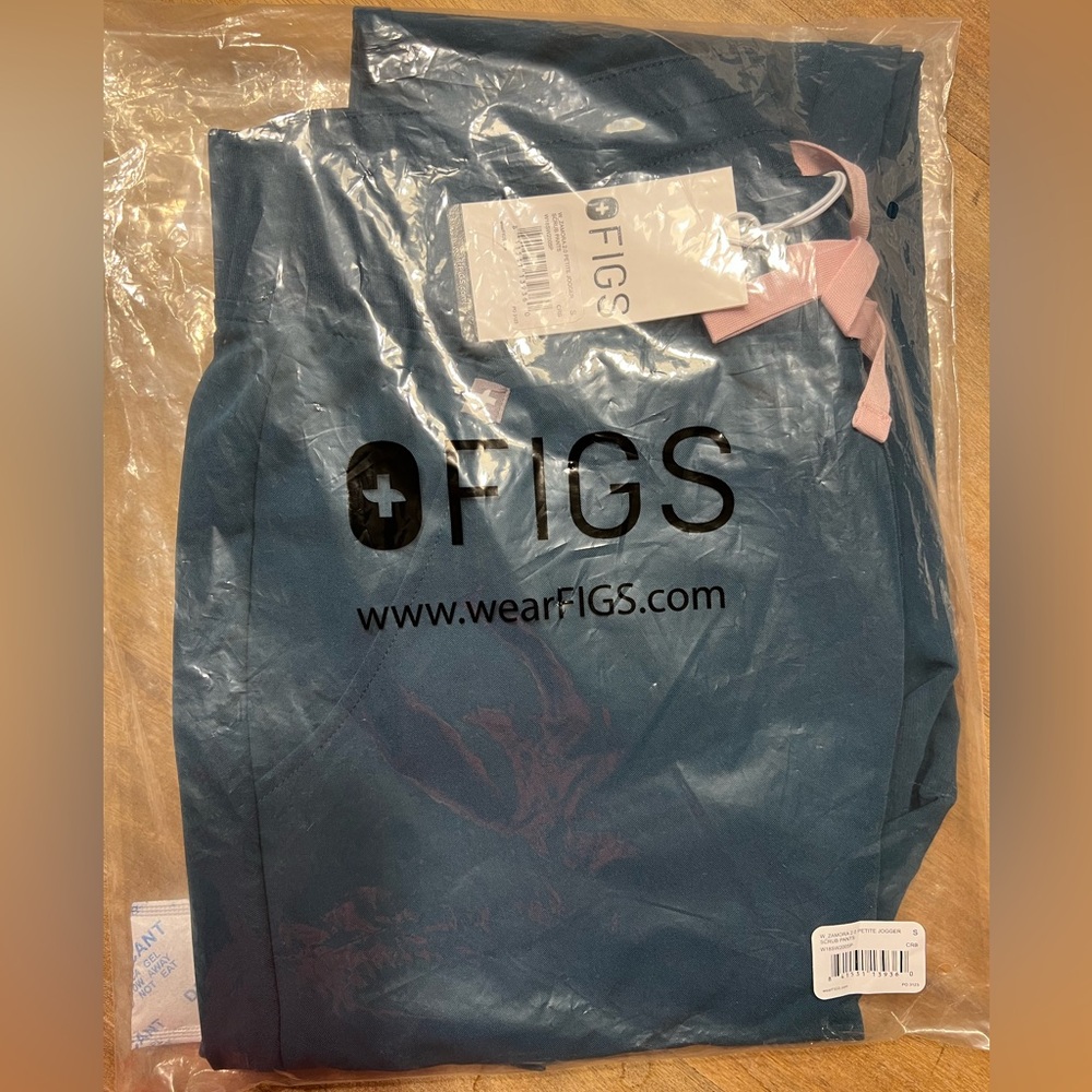 Figs Caribbean Blue Zamora Jogger 
Petite Small NWT
Limited Edition sold out